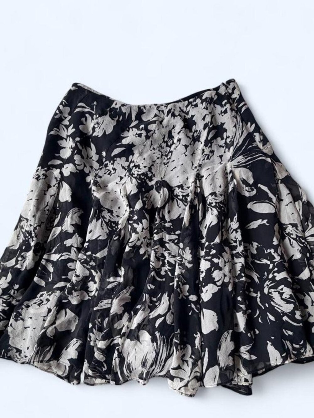 Vintage Banana Republic 100% Silk Floral Full Skirt Size 6